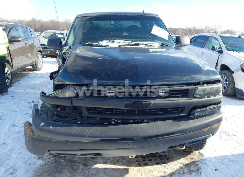 Photo 12 of 2002 Chevrolet Silverado K1500 (VIN 1GCEK19T62Z246942)