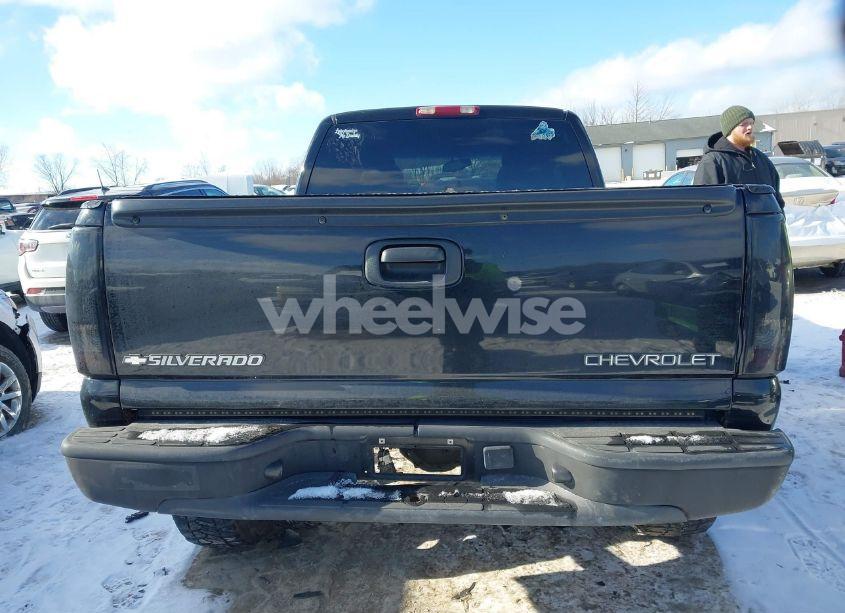 Photo 16 of 2002 Chevrolet Silverado K1500 (VIN 1GCEK19T62Z246942)