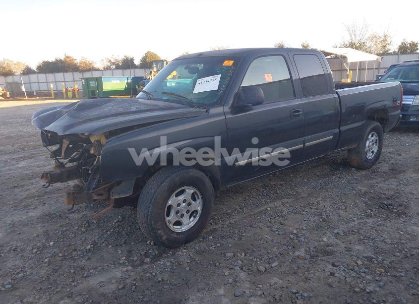 Photo 2 of 2003 Chevrolet Silverado 1500 LS (VIN 1GCEK19T63E257576)