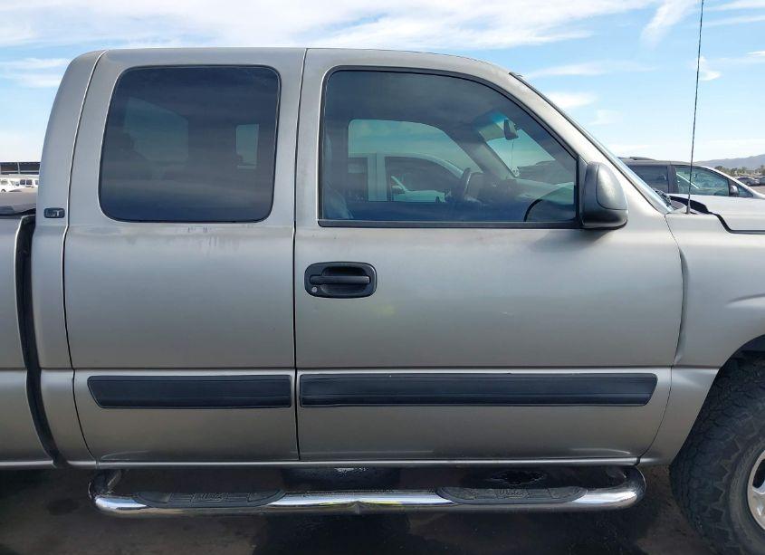 Photo 14 of 2003 Chevrolet Silverado 1500 LT (VIN 1GCEK19T63E323253)