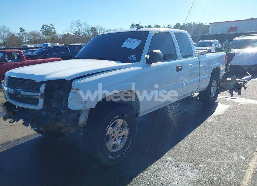 Photo 2 of 2003 Chevrolet Silverado 1500 LT (VIN 1GCEK19T63E366216)