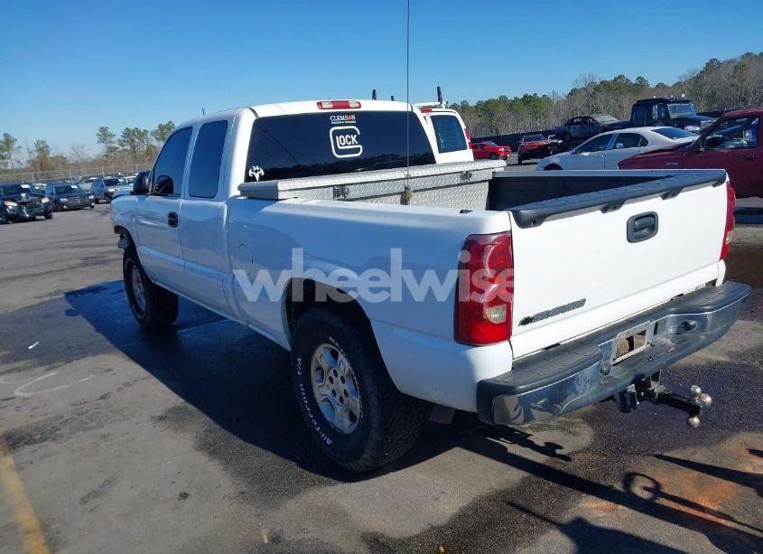 Photo 3 of 2003 Chevrolet Silverado 1500 LT (VIN 1GCEK19T63E366216)