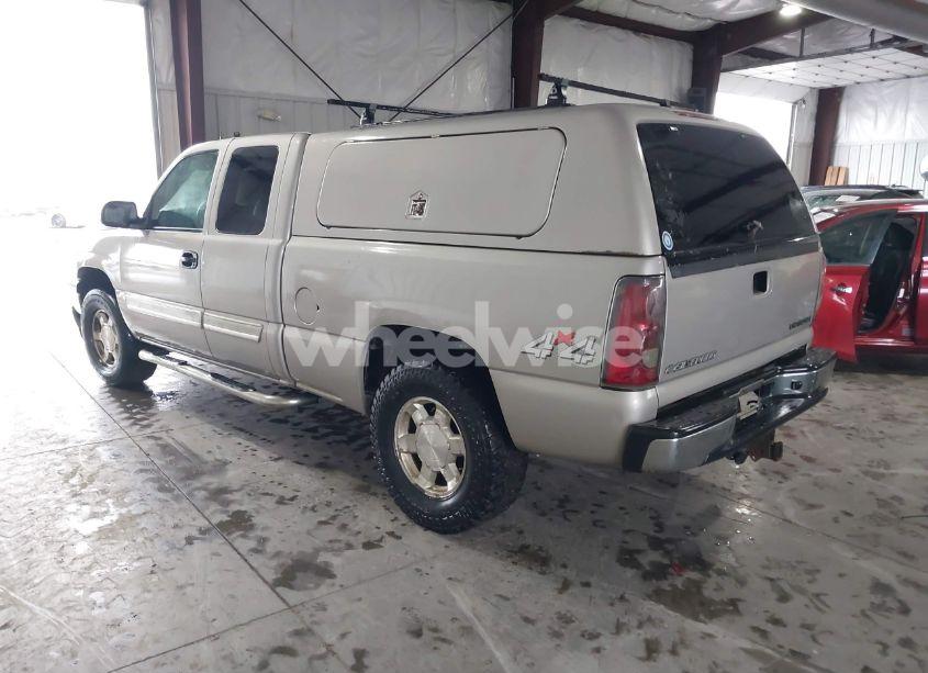 Photo 3 of 2004 Chevrolet Silverado 1500 LT (VIN 1GCEK19T64E375922)