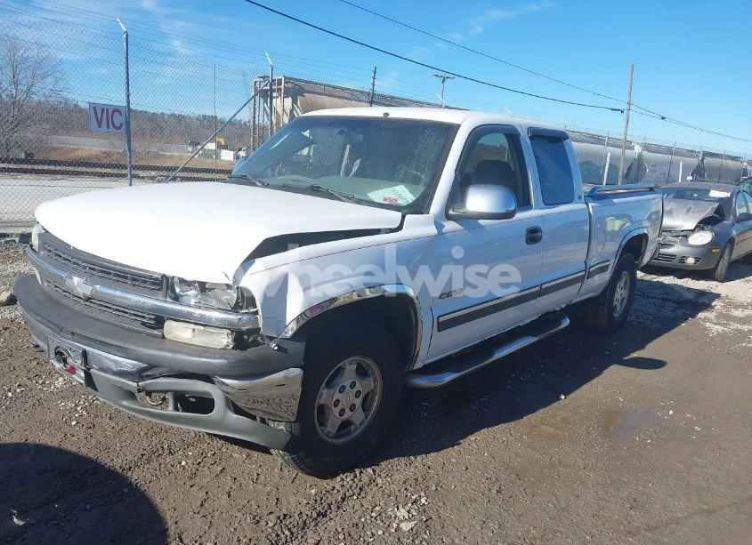 Photo 2 of 2000 Chevrolet Silverado 1500 LS (VIN 1GCEK19T6YE223080)