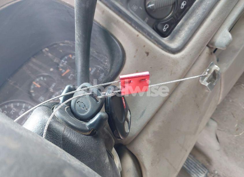 Photo 11 of 2001 Chevrolet Silverado 1500 LS (VIN 1GCEK19T71E201157)