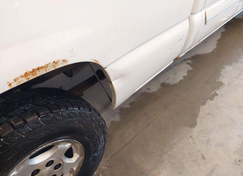 Photo 12 of 2003 Chevrolet Silverado 1500 LS (VIN 1GCEK19T73E191992)