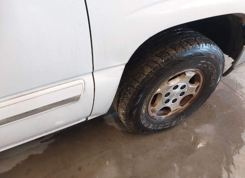 Photo 13 of 2003 Chevrolet Silverado 1500 LS (VIN 1GCEK19T73E191992)