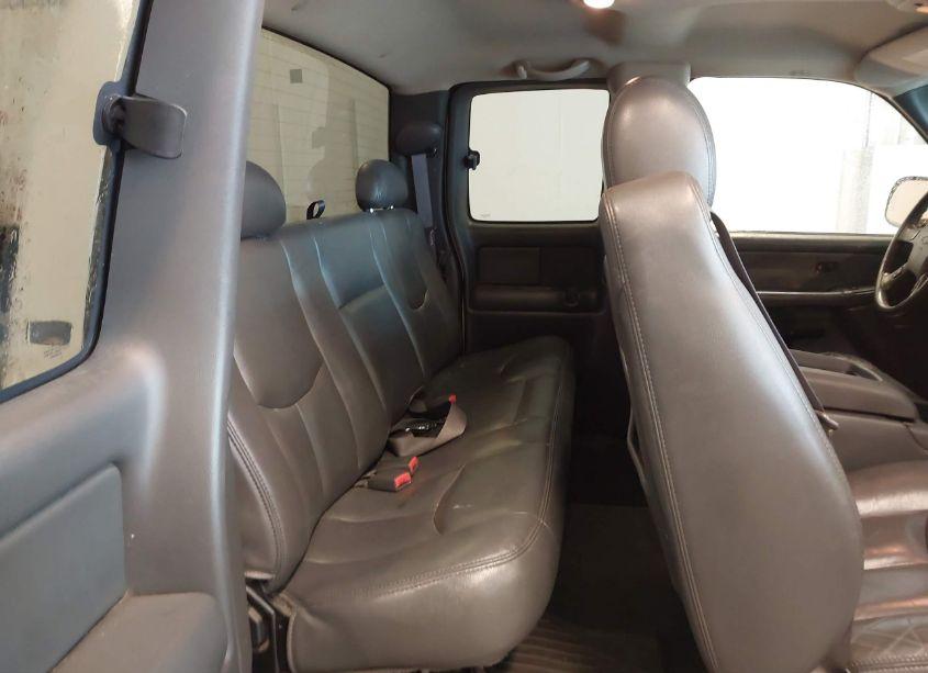 Photo 8 of 2003 Chevrolet Silverado 1500 LS (VIN 1GCEK19T73E191992)