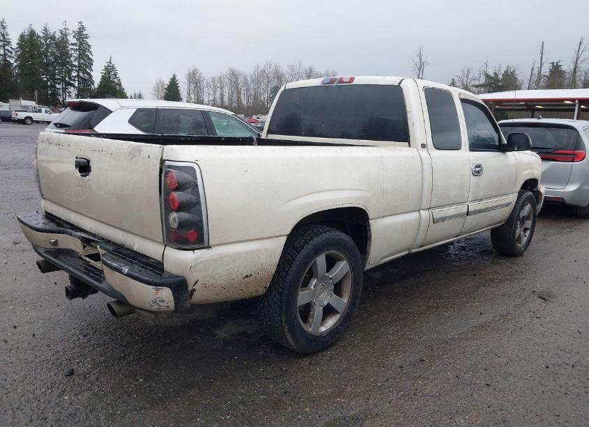 Photo 4 of 2003 Chevrolet Silverado 1500 LT (VIN 1GCEK19T73E320054)