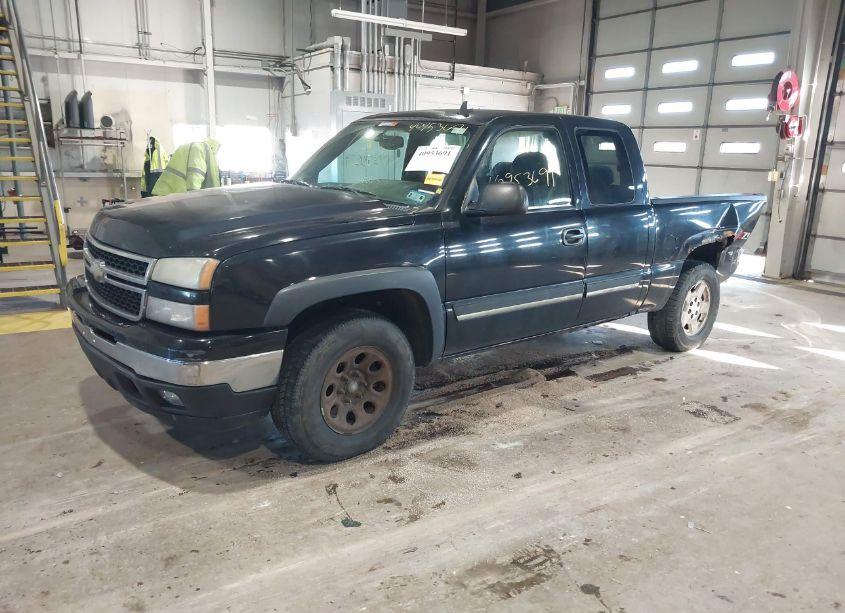 Photo 2 of 2006 Chevrolet Silverado 1500 LT3 (VIN 1GCEK19T76Z136195)