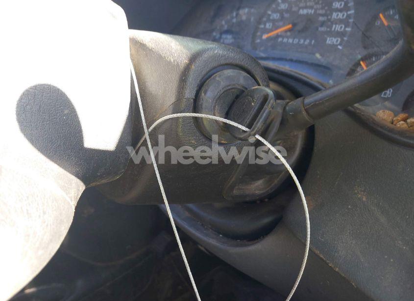 Photo 11 of 2006 Chevrolet Silverado 1500 LT2 (VIN 1GCEK19T76Z145155)