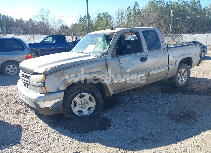Photo 2 of 2006 Chevrolet Silverado 1500 LT2 (VIN 1GCEK19T76Z145155)