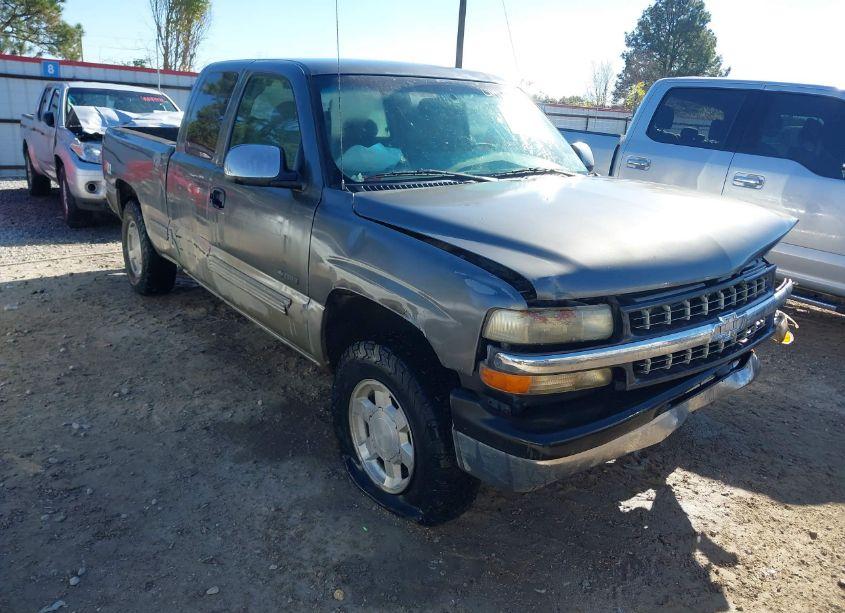 2000 Chevrolet Silverado 1500 LS (VIN 1GCEK19T7YE184936) main photo