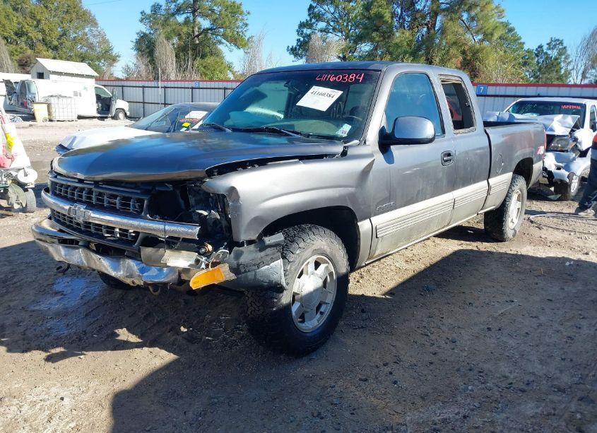 Photo 2 of 2000 Chevrolet Silverado 1500 LS (VIN 1GCEK19T7YE184936)