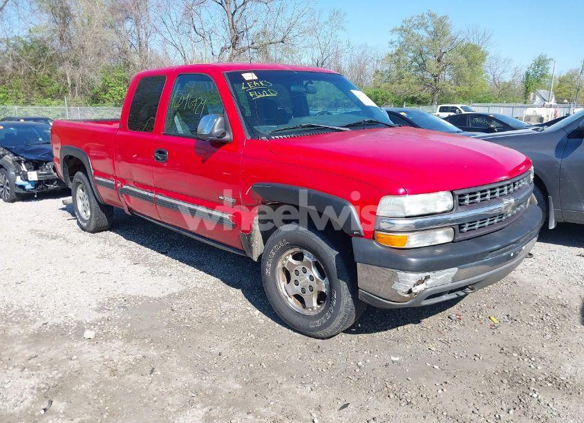 2000 Chevrolet Silverado 1500 LS (VIN 1GCEK19T7YE296961) main photo