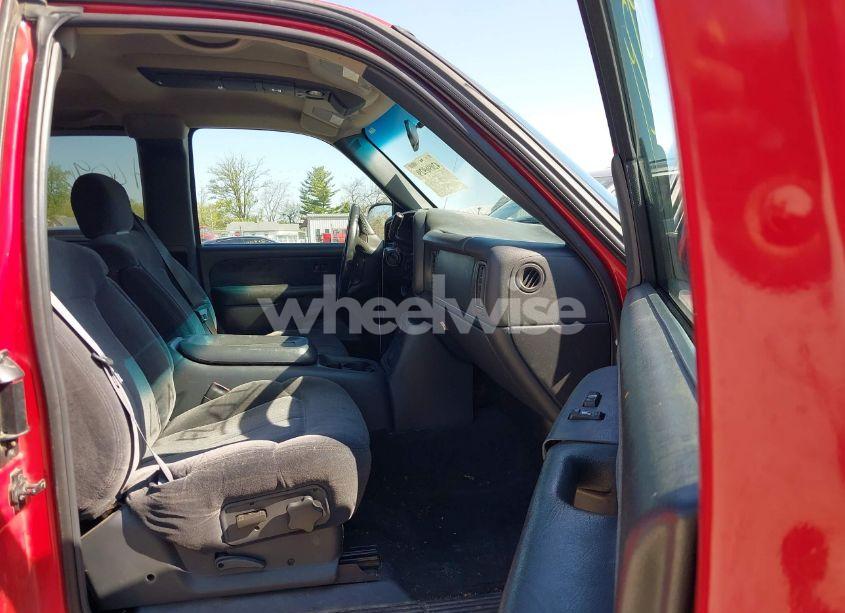 Photo 5 of 2000 Chevrolet Silverado 1500 LS (VIN 1GCEK19T7YE296961)