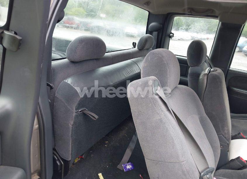 Photo 8 of 2001 Chevrolet Silverado 1500 LS (VIN 1GCEK19T81E252456)