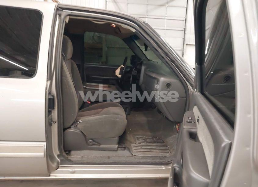 Photo 5 of 2003 Chevrolet Silverado 1500 LS (VIN 1GCEK19T83E148729)