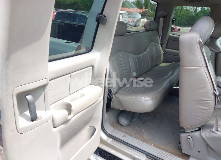 Photo 8 of 1999 Chevrolet Silverado 1500 LT (VIN 1GCEK19T8XE222298)