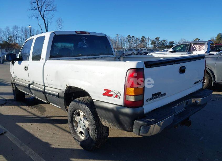 Photo 3 of 2000 Chevrolet Silverado 1500 LS (VIN 1GCEK19T8YE138791)