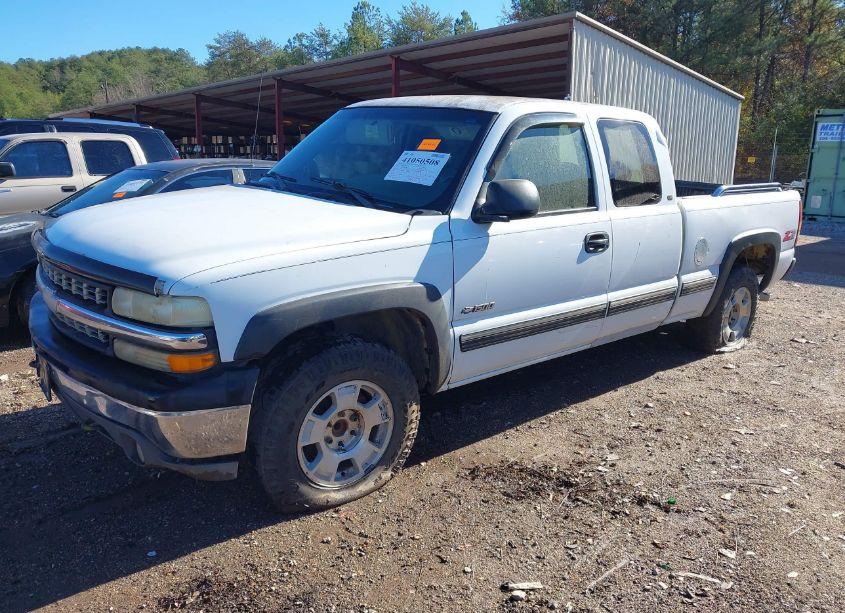 Photo 2 of 2000 Chevrolet Silverado 1500 LS (VIN 1GCEK19T8YE142386)