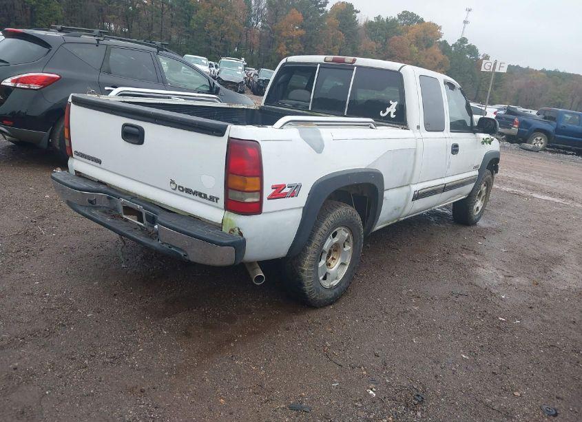 Photo 4 of 2000 Chevrolet Silverado 1500 LS (VIN 1GCEK19T8YE142386)