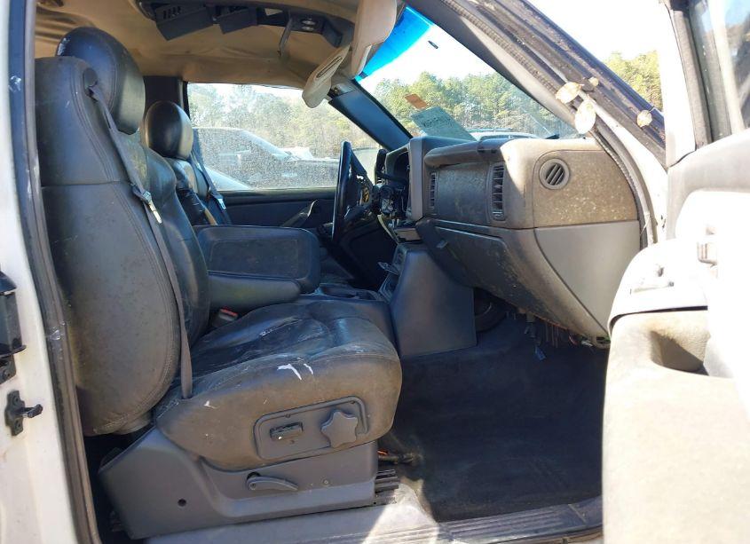 Photo 5 of 2000 Chevrolet Silverado 1500 LS (VIN 1GCEK19T8YE142386)