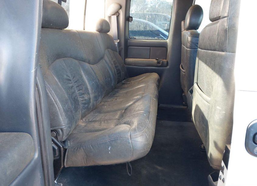 Photo 8 of 2000 Chevrolet Silverado 1500 LS (VIN 1GCEK19T8YE142386)