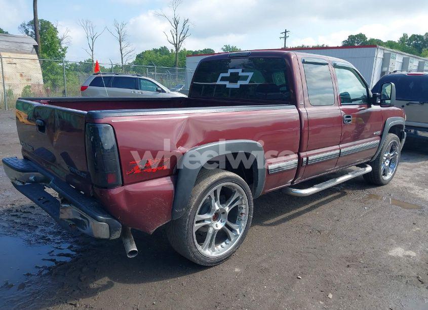 Photo 4 of 2000 Chevrolet Silverado 1500 LS (VIN 1GCEK19T8YE428383)