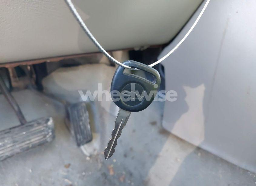 Photo 11 of 2000 Chevrolet Silverado 1500 LS (VIN 1GCEK19T8YZ267297)