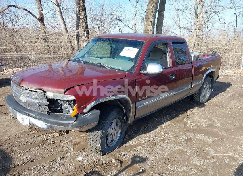 Photo 2 of 2000 Chevrolet Silverado 1500 LS (VIN 1GCEK19T8YZ267297)