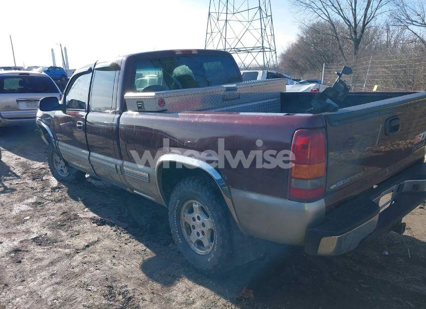 Photo 3 of 2000 Chevrolet Silverado 1500 LS (VIN 1GCEK19T8YZ267297)
