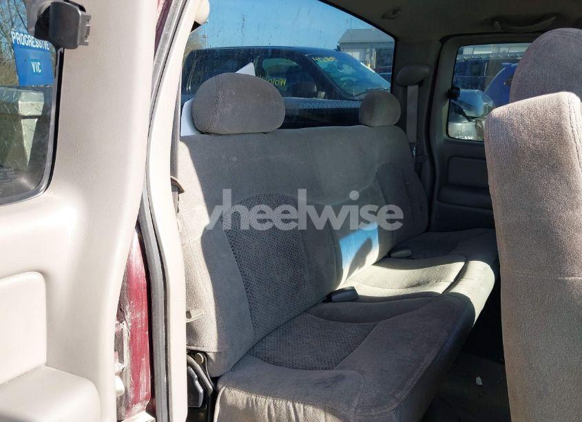 Photo 8 of 2000 Chevrolet Silverado 1500 LS (VIN 1GCEK19T8YZ267297)