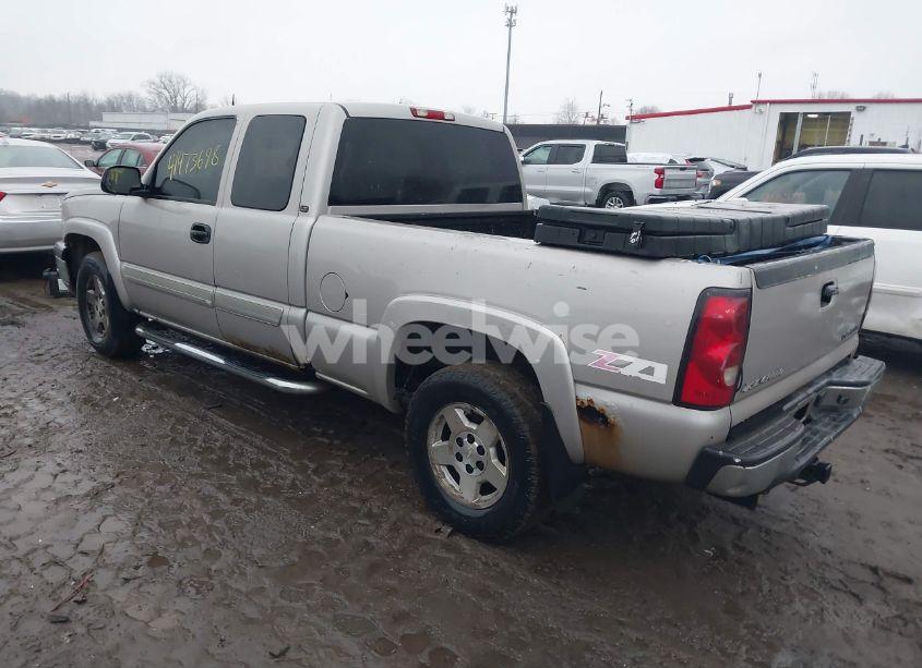 Photo 3 of 2004 Chevrolet Silverado 1500 LT (VIN 1GCEK19T94E206106)