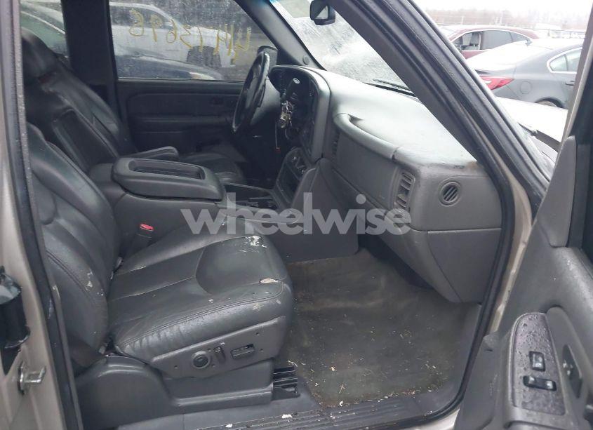 Photo 5 of 2004 Chevrolet Silverado 1500 LT (VIN 1GCEK19T94E206106)