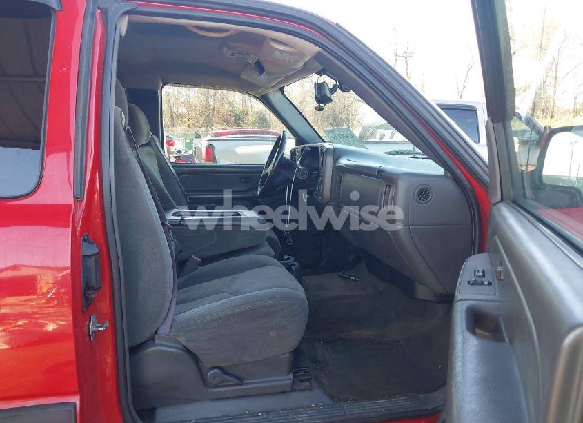 Photo 5 of 2004 Chevrolet Silverado 1500 Z71 (VIN 1GCEK19T94E345104)