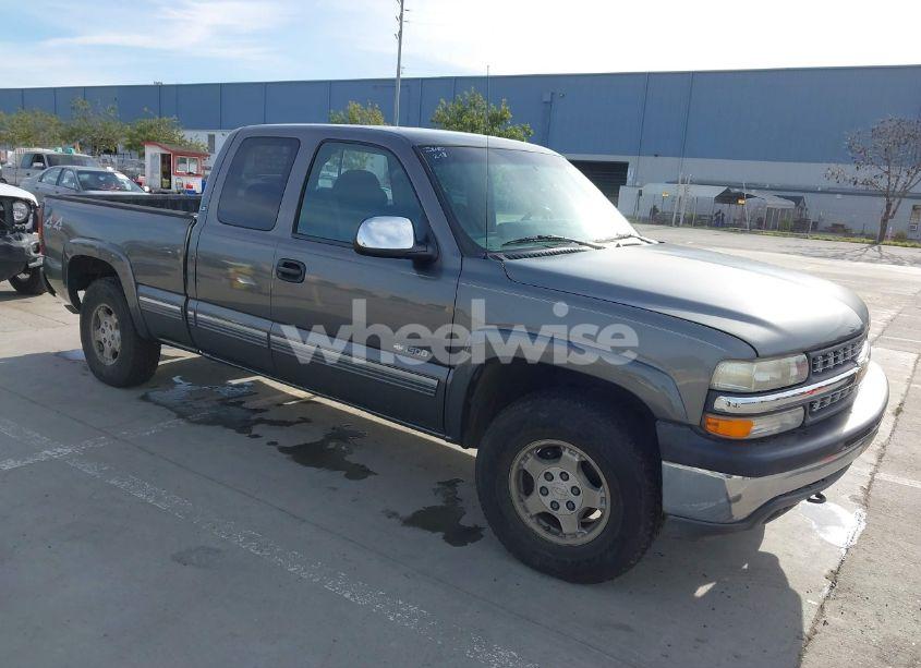 2000 Chevrolet Silverado 1500 LS (VIN 1GCEK19T9YE254579) main photo