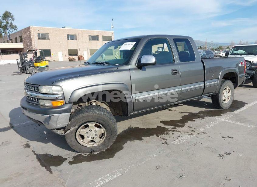 Photo 2 of 2000 Chevrolet Silverado 1500 LS (VIN 1GCEK19T9YE254579)