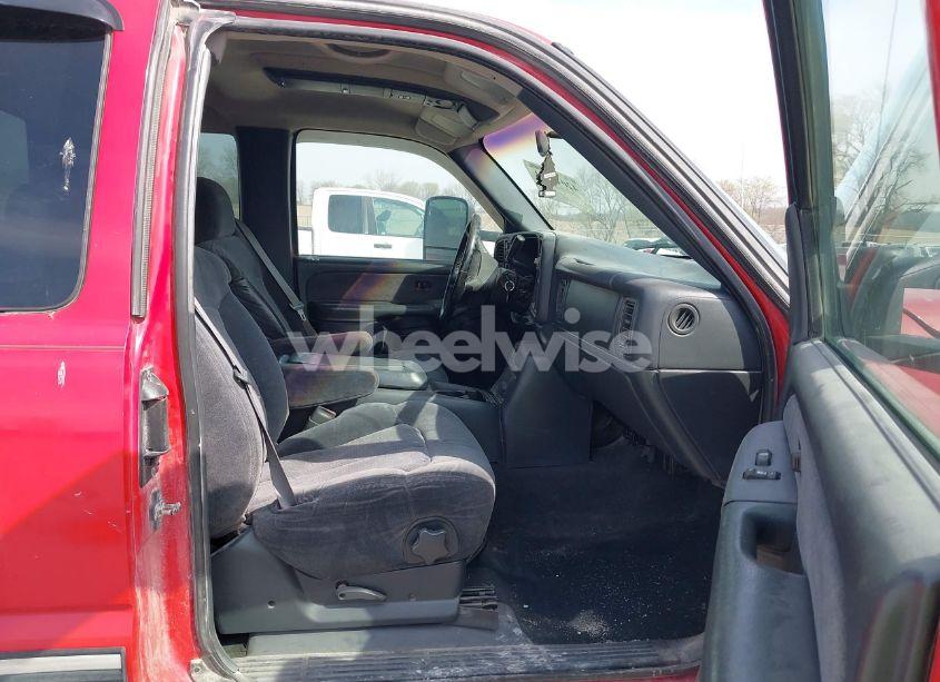 Photo 5 of 2000 Chevrolet Silverado 1500 LS (VIN 1GCEK19T9YE263251)