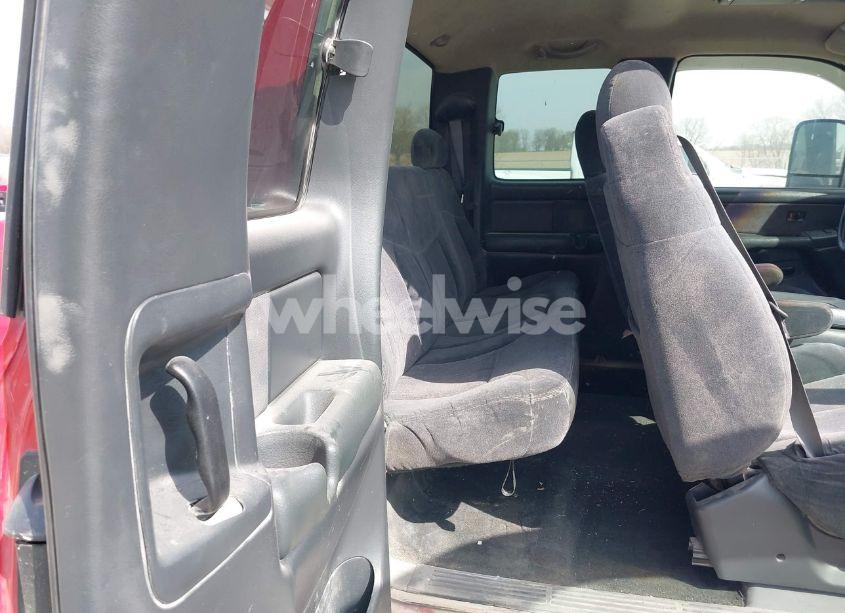 Photo 8 of 2000 Chevrolet Silverado 1500 LS (VIN 1GCEK19T9YE263251)