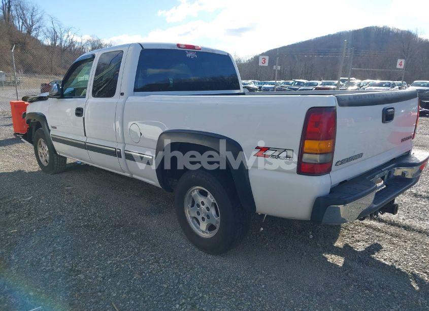 Photo 3 of 2000 Chevrolet Silverado 1500 LS (VIN 1GCEK19T9YE384538)