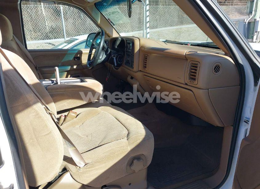 Photo 5 of 2000 Chevrolet Silverado 1500 LS (VIN 1GCEK19T9YE384538)