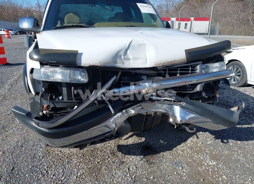 Photo 6 of 2000 Chevrolet Silverado 1500 LS (VIN 1GCEK19T9YE384538)