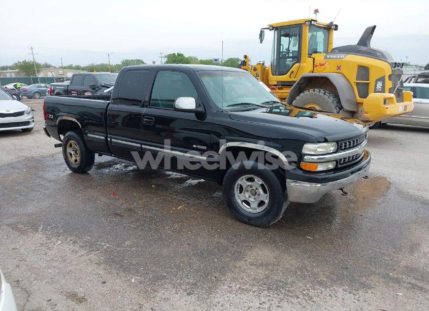 2000 Chevrolet Silverado 1500 LS (VIN 1GCEK19T9YE419272) main photo