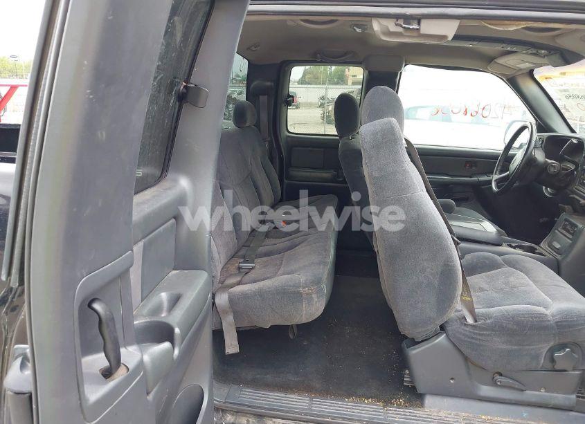 Photo 8 of 2000 Chevrolet Silverado 1500 LS (VIN 1GCEK19T9YE419272)