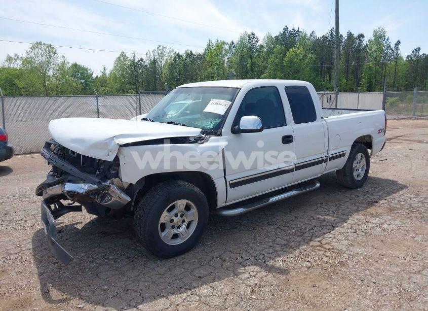 Photo 2 of 2001 Chevrolet Silverado 1500 LS (VIN 1GCEK19TX1E114529)