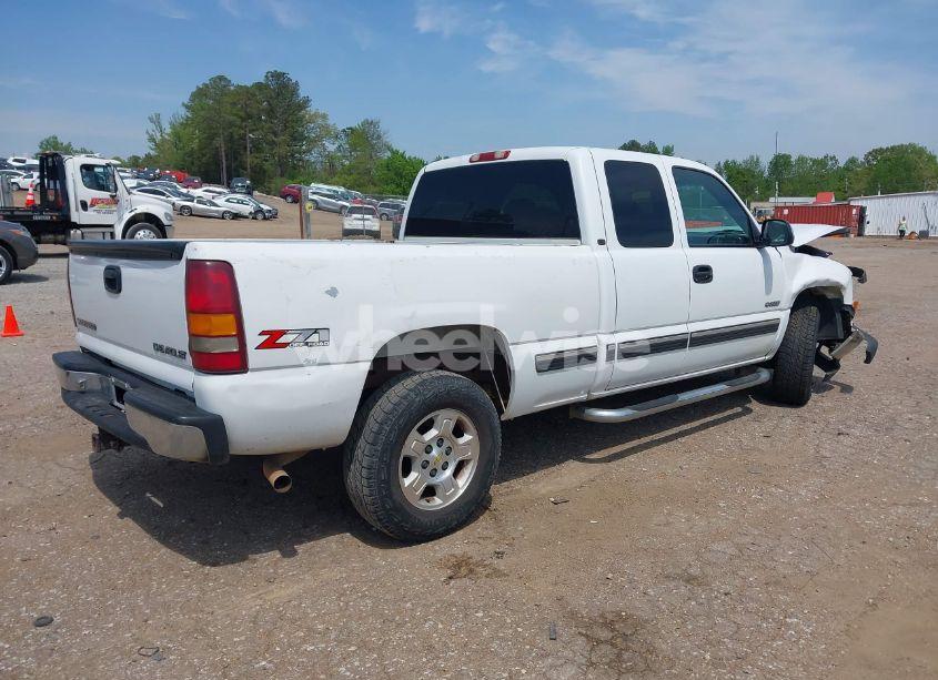 Photo 4 of 2001 Chevrolet Silverado 1500 LS (VIN 1GCEK19TX1E114529)