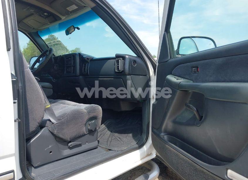 Photo 5 of 2001 Chevrolet Silverado 1500 LS (VIN 1GCEK19TX1E114529)