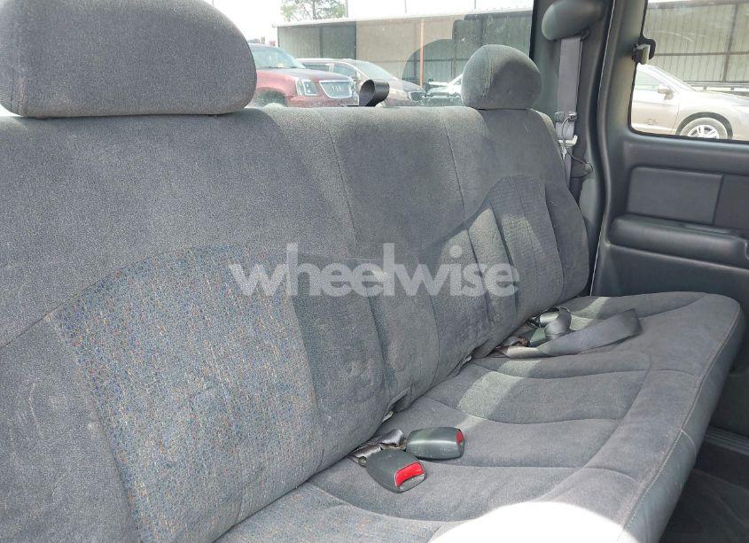 Photo 8 of 2001 Chevrolet Silverado 1500 LS (VIN 1GCEK19TX1E114529)