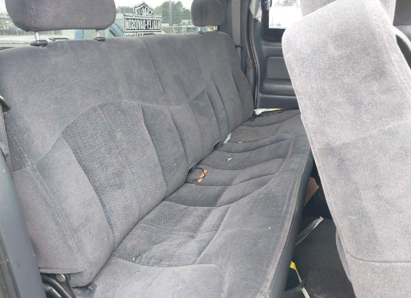 Photo 8 of 2001 Chevrolet Silverado 1500 LS (VIN 1GCEK19TX1E145957)